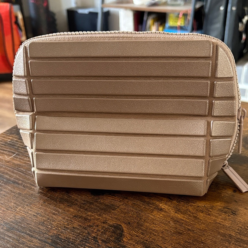 Small Bronze Parallelle Cosmetic Bag